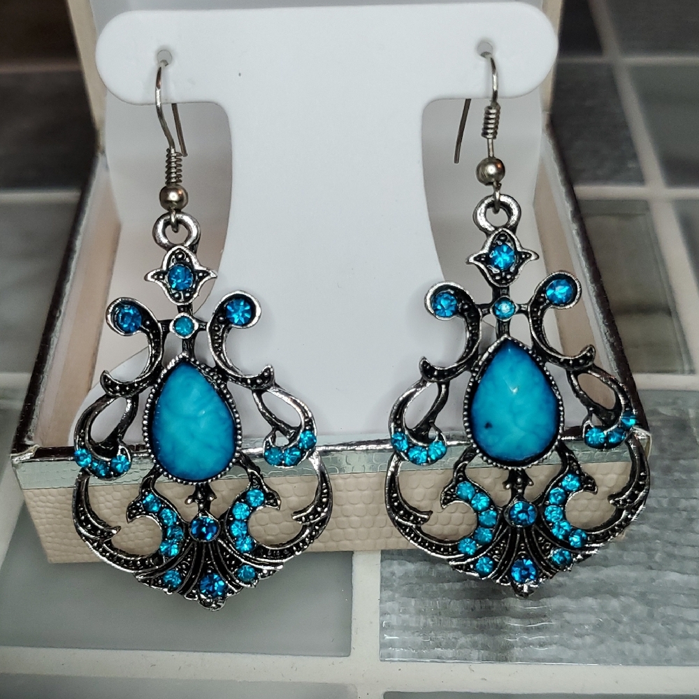 Elegant Silver and Blue Dangle Earrings